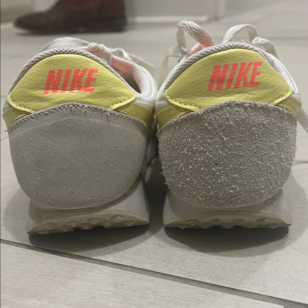 Nike White and Yellow Athletic Shoes - Picture 2 of 6